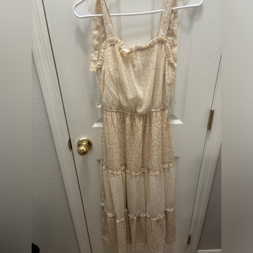 Sincerely Jules Dress cream Sz M preowned
